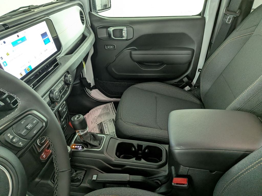 2026 Jeep Wrangler 2-Door Willys - Photo 23