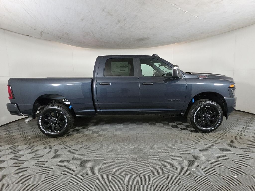 New 2026 Ram 2500 BIG HORN CREW CAB 4X4 6'4 BOX Pickup