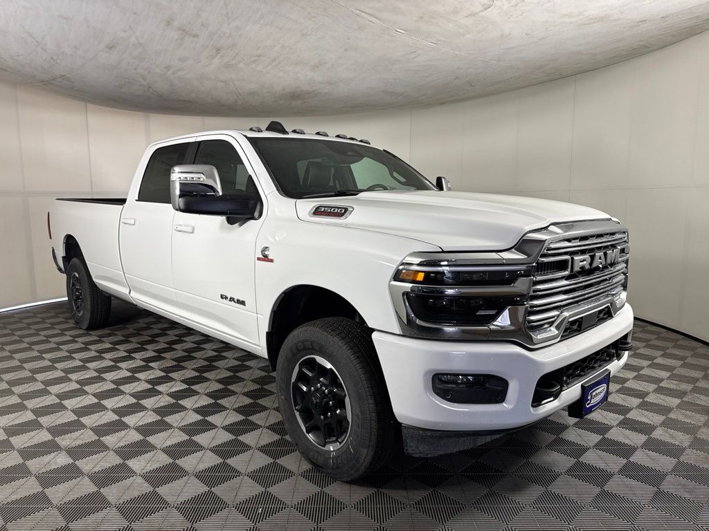 New 2026 Ram 3500 LARAMIE CREW CAB 4X4 8' BOX Pickup