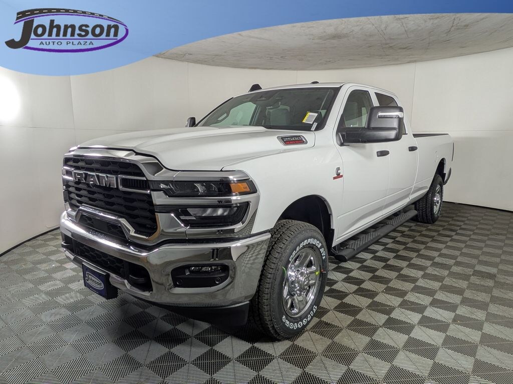 New 2026 Ram 2500 TRADESMAN CREW CAB 4X4 8' BOX Pickup