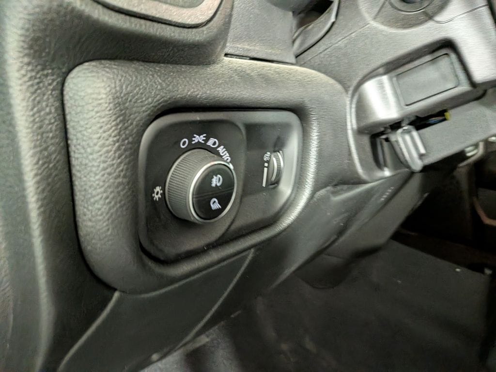 2026 RAM 2500 Tradesman/Black Express - Photo 16