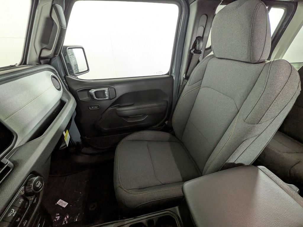 2026 Jeep Wrangler 4-Door Willys - Photo 26