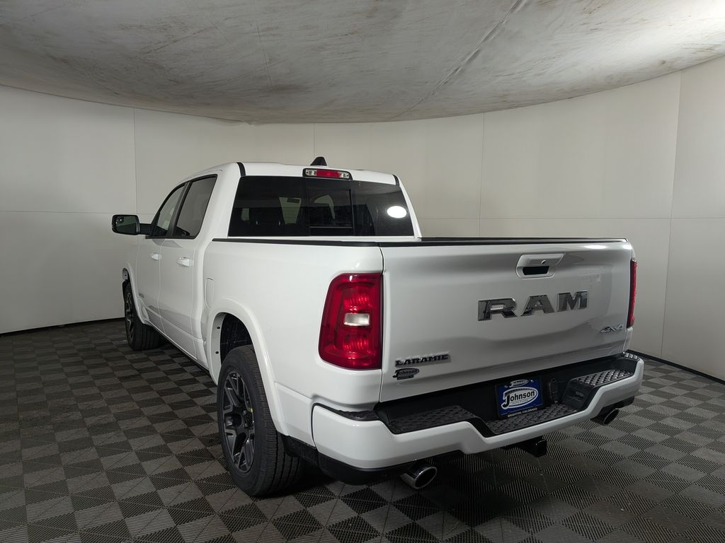 New 2026 Ram 1500 LARAMIE CREW CAB 4X4 5'7 BOX Pickup