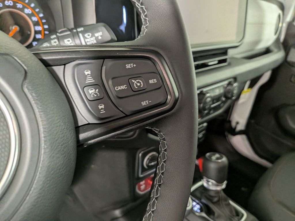 2026 Jeep Wrangler 4-Door Willys - Photo 19