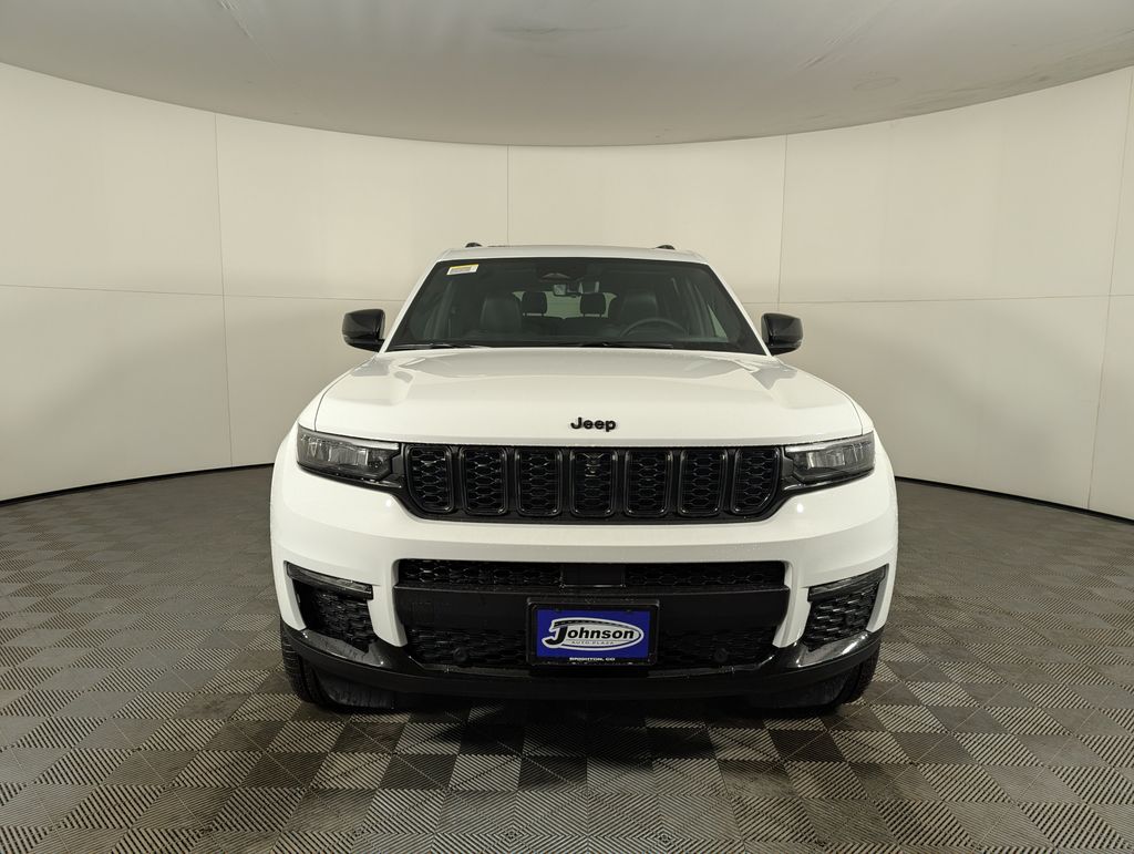 2025 Jeep Grand Cherokee Limited photo 2