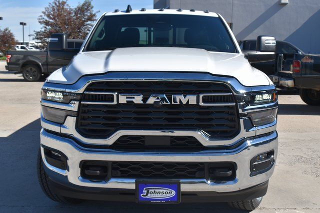2025 Ram 2500 Tradesman photo 2