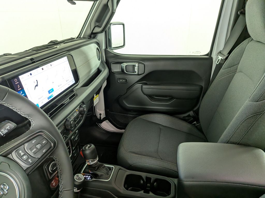 2026 Jeep Wrangler 4-Door Willys - Photo 23