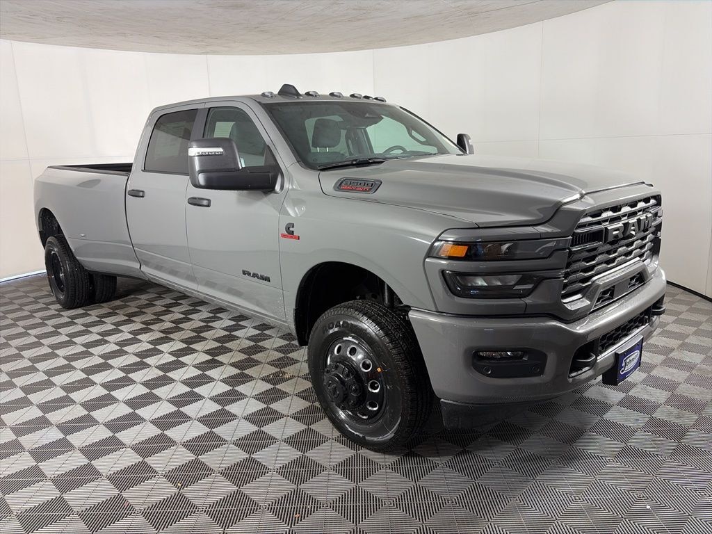 New 2026 Ram 3500 BIG HORN CREW CAB 4X4 8' BOX Pickup