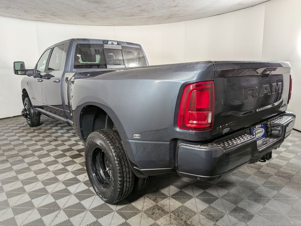 New 2026 Ram 3500 LARAMIE CREW CAB 4X4 8' BOX Pickup