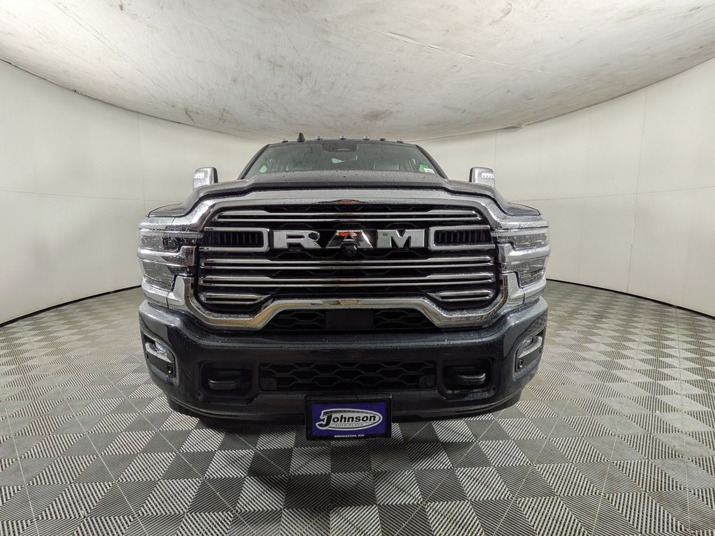 New 2026 Ram 3500 LARAMIE CREW CAB 4X4 8' BOX Pickup