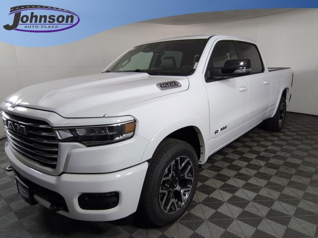 New 2026 Ram 1500 LARAMIE CREW CAB 4X4 6'4 BOX Pickup