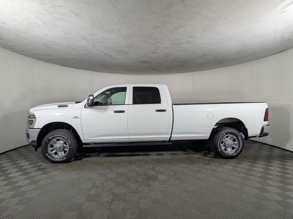 New 2026 Ram 2500 TRADESMAN CREW CAB 4X4 8' BOX Pickup