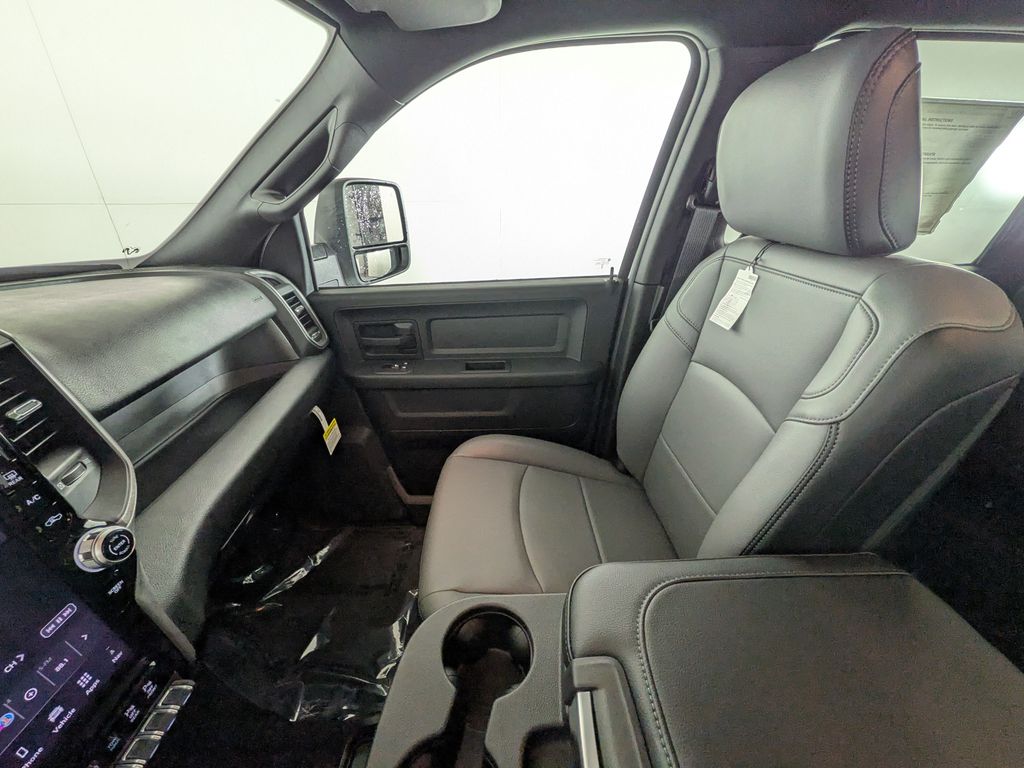2026 RAM 3500 Tradesman - Photo 24