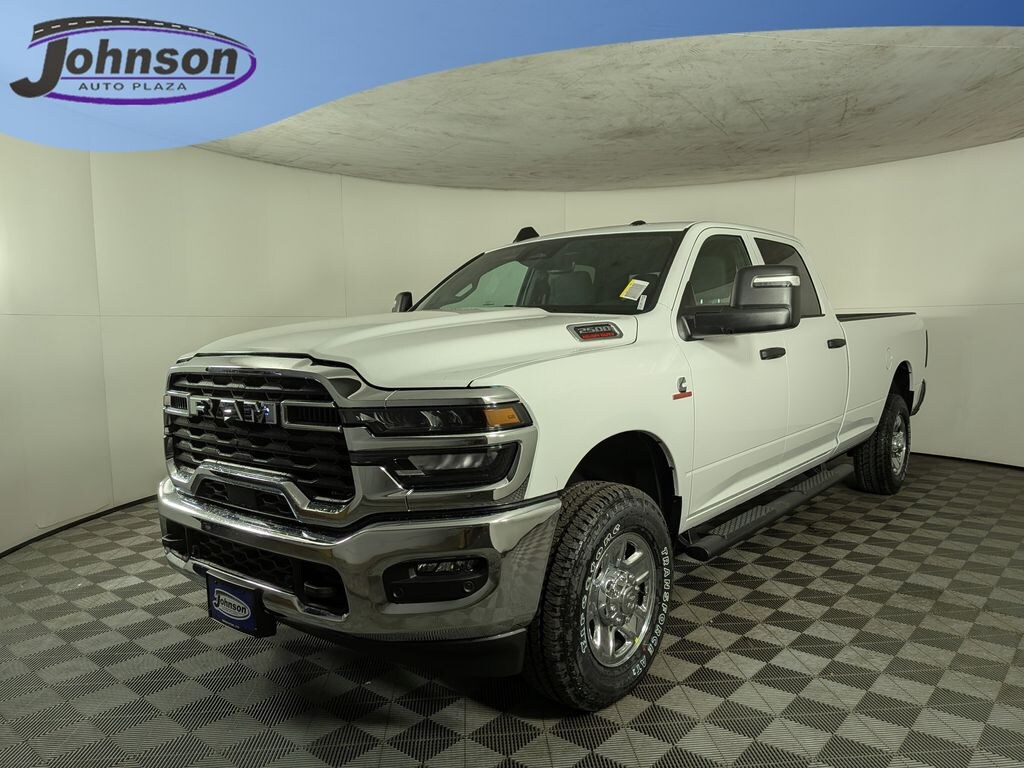 New 2026 Ram 2500 TRADESMAN CREW CAB 4X4 8' BOX Pickup