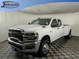 2026 Ram 3500 TRADESMAN CREW CAB 4X4 8' BOX Pickup