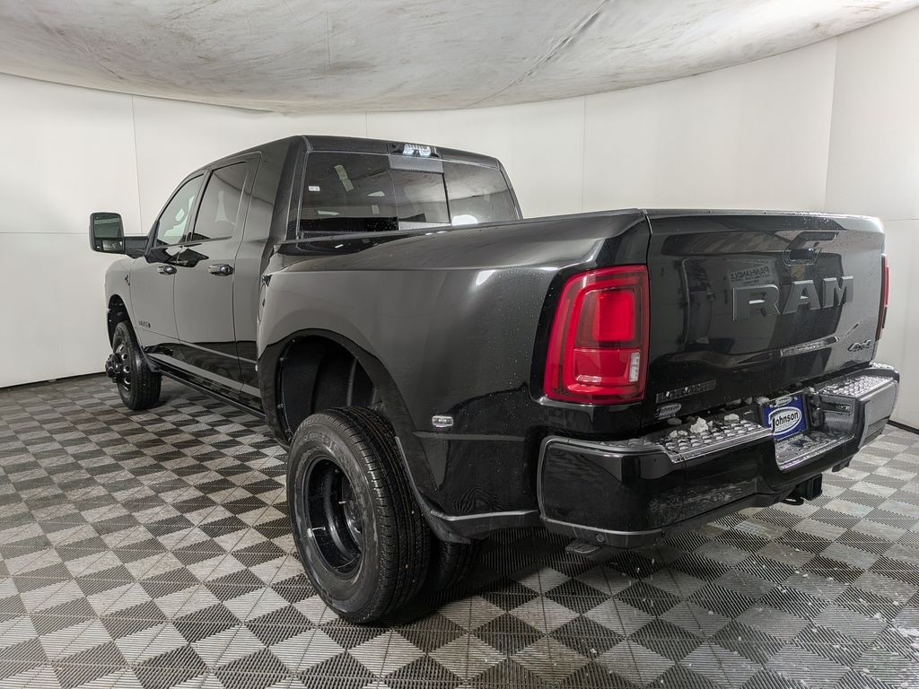 New 2026 Ram 3500 LARAMIE MEGA CAB 4X4 6'4 BOX Pickup