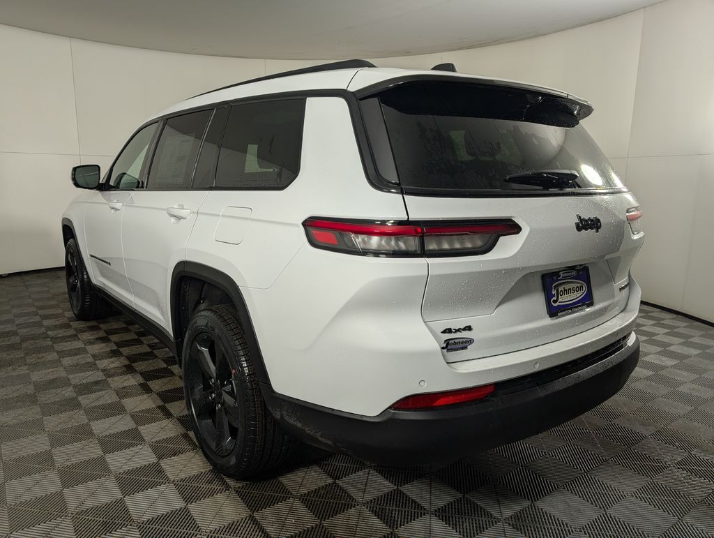 2025 Jeep Grand Cherokee Limited photo 4
