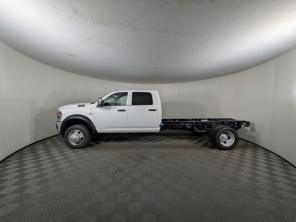 New 2025 Ram 5500 Chassis Cab 5500 TRADESMAN CHASSIS CREW CAB 4X4 84' CA Pickup