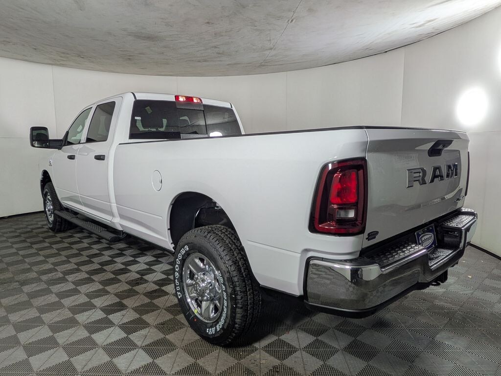 New 2026 Ram 2500 TRADESMAN CREW CAB 4X4 8' BOX Pickup