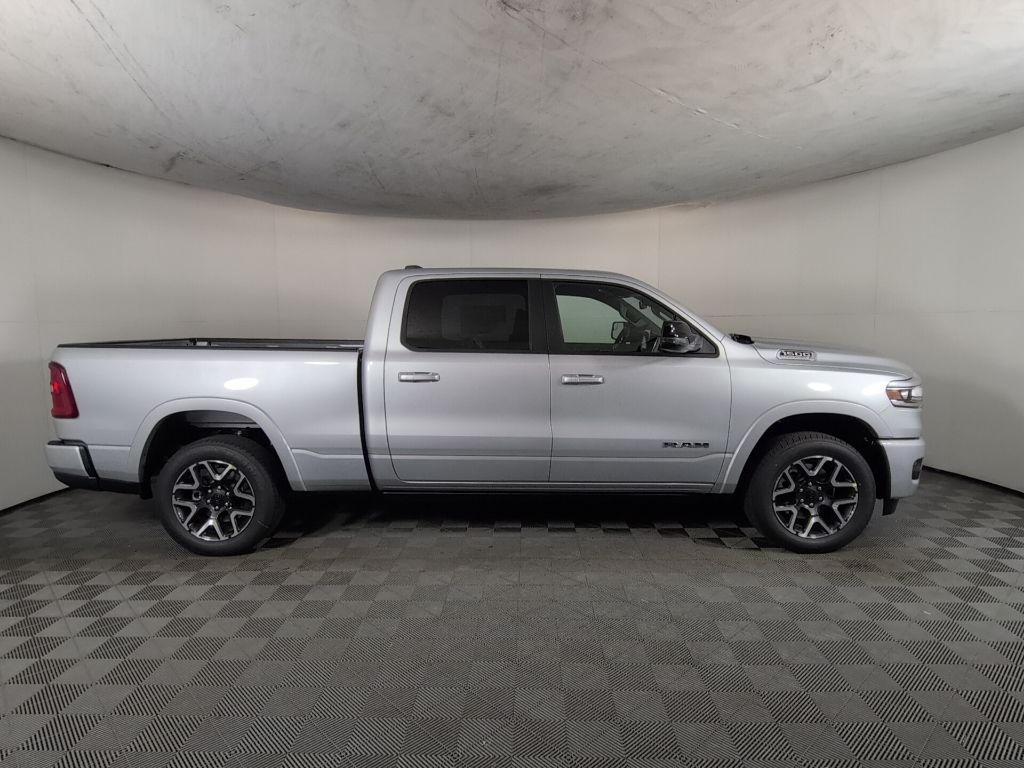 New 2026 Ram 1500 LARAMIE CREW CAB 4X4 6'4 BOX Pickup