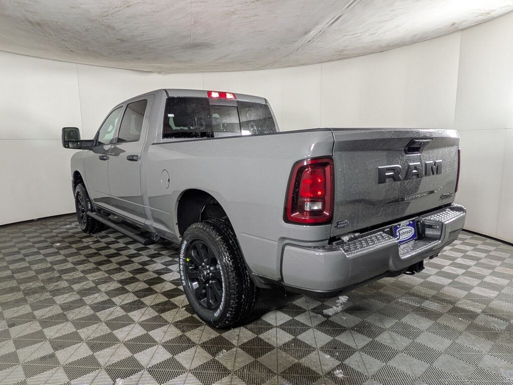 New 2026 Ram 2500 BLACK EXPRESS CREW CAB 4X4 6'4 BOX Pickup