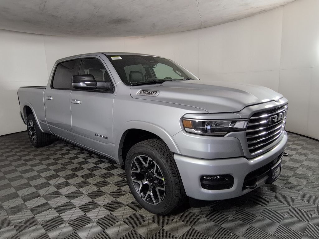 New 2026 Ram 1500 LARAMIE CREW CAB 4X4 6'4 BOX Pickup