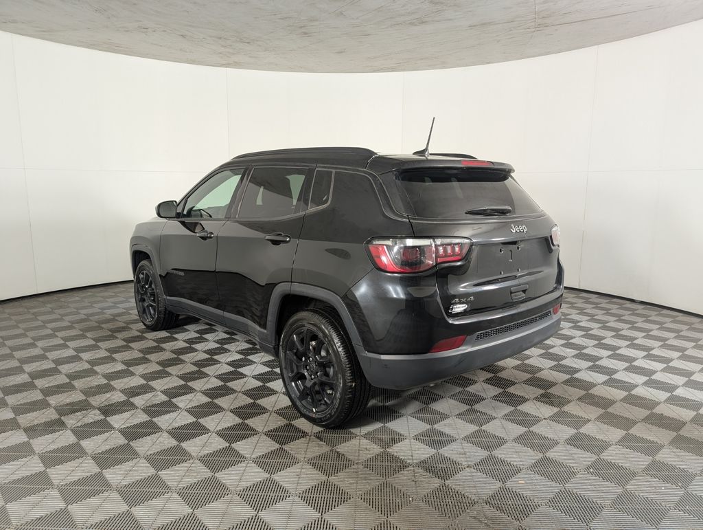 2025 Jeep Compass Latitude Altitude Special Edition photo 4