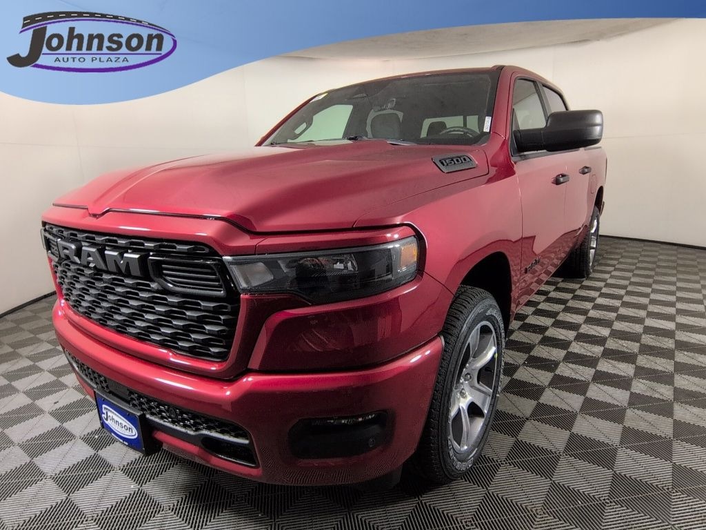 New 2026 Ram 1500 EXPRESS CREW CAB 4X4 5'7 BOX Pickup