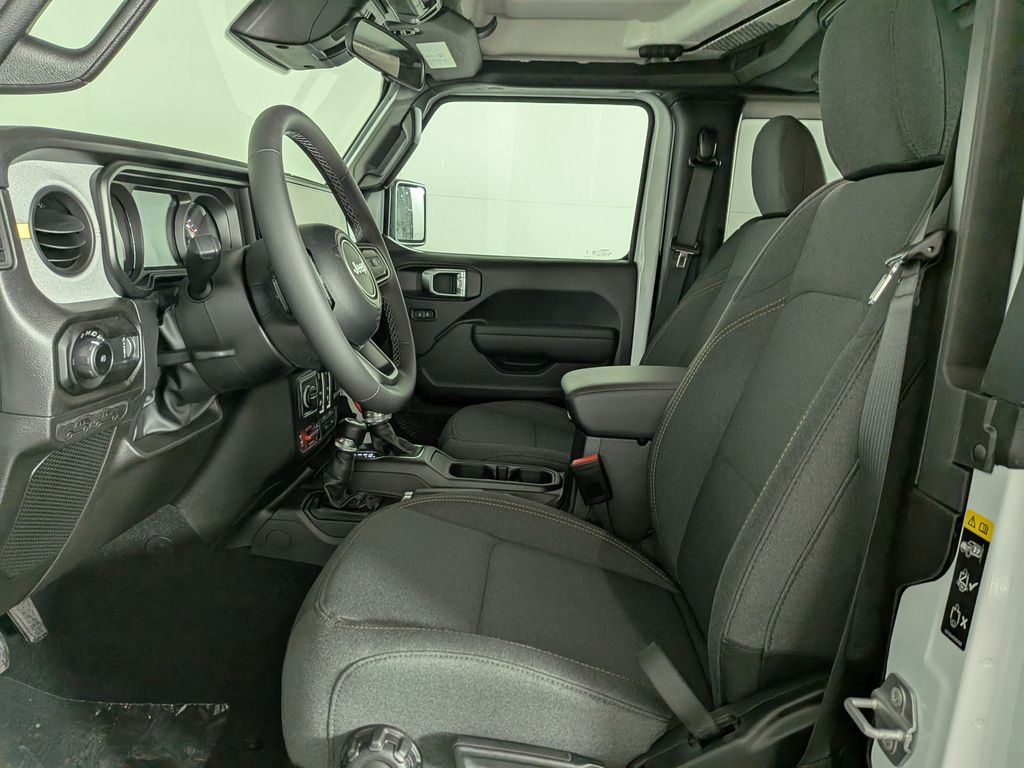 2026 Jeep Wrangler 2-Door Willys - Photo 15