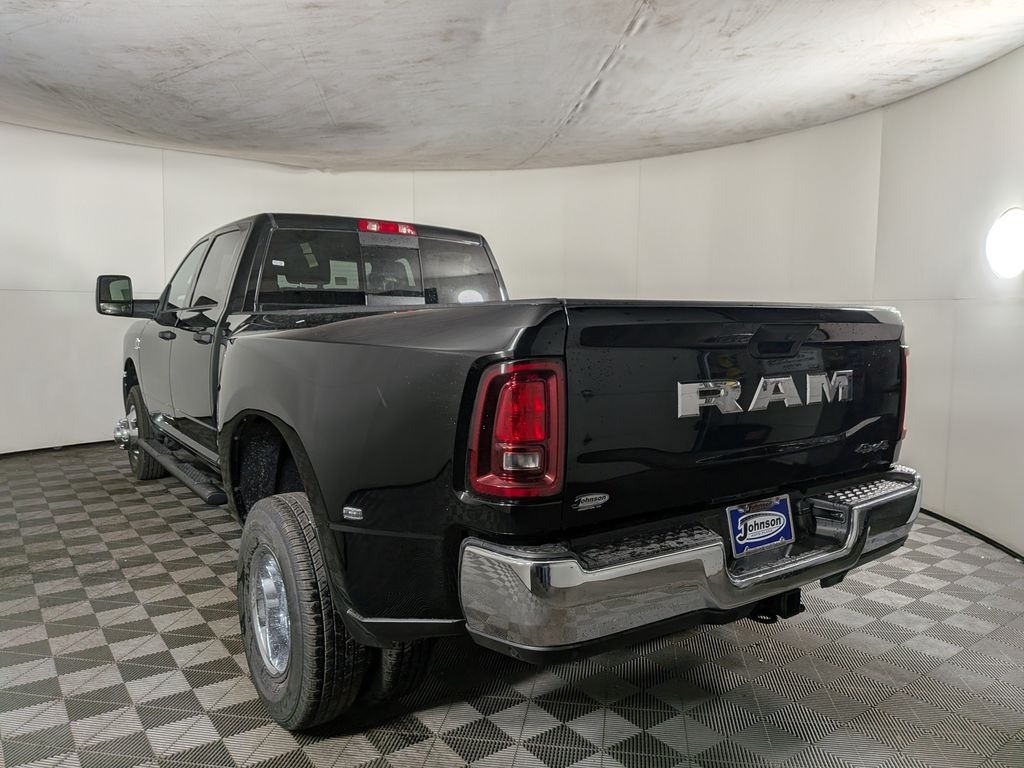New 2026 Ram 3500 TRADESMAN CREW CAB 4X4 8' BOX Pickup