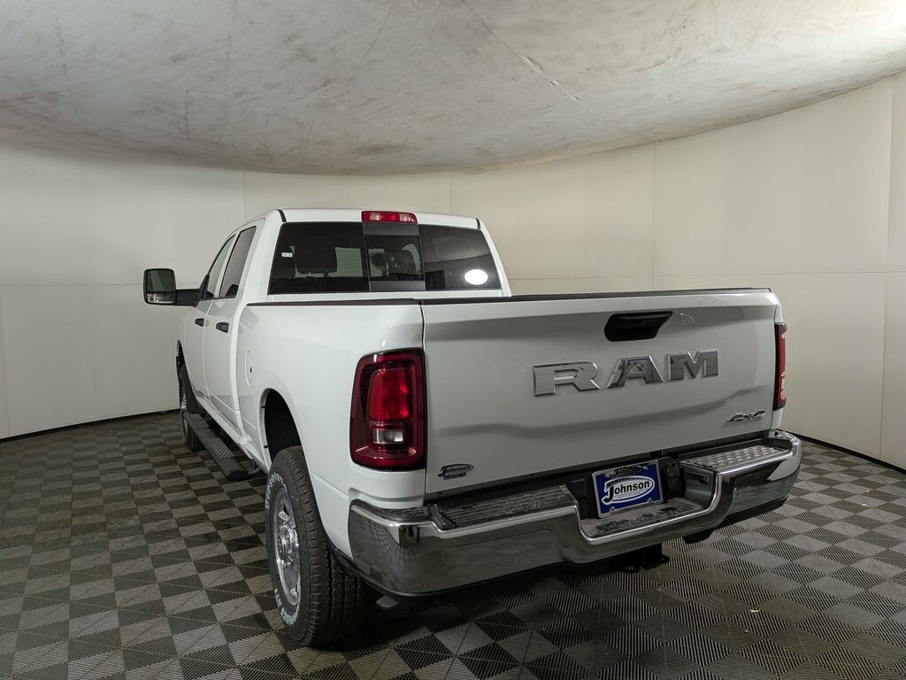 New 2026 Ram 2500 TRADESMAN CREW CAB 4X4 6'4 BOX Pickup