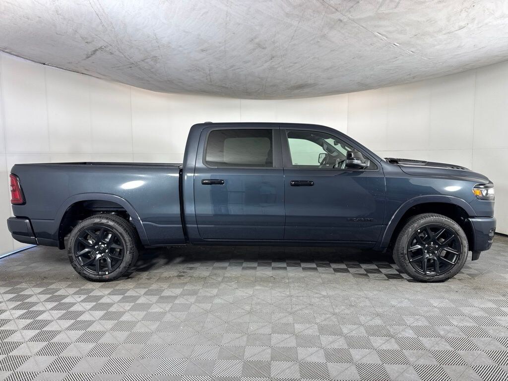 New 2026 Ram 1500 LARAMIE CREW CAB 4X4 6'4 BOX Pickup