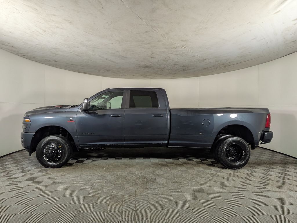 New 2026 Ram 3500 LARAMIE CREW CAB 4X4 8' BOX Pickup