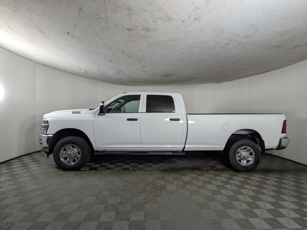 New 2026 Ram 2500 TRADESMAN CREW CAB 4X4 8' BOX Pickup
