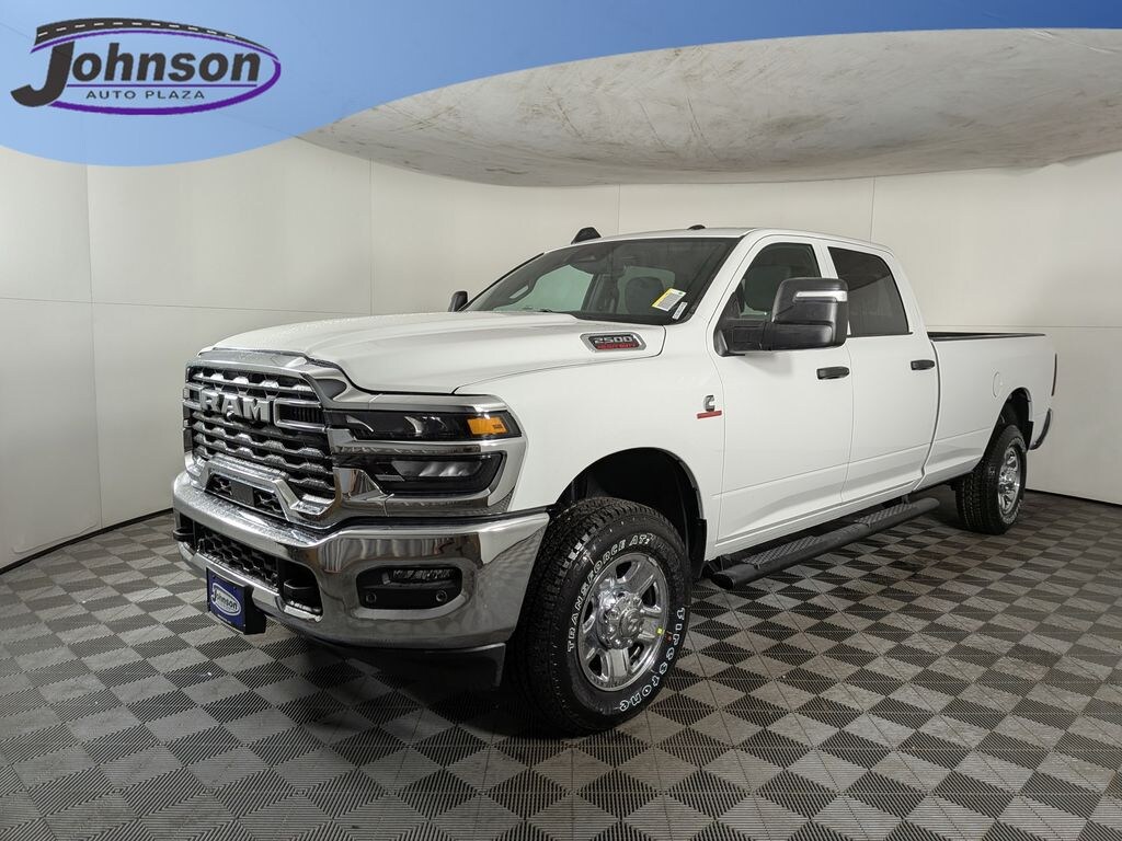 New 2026 Ram 2500 TRADESMAN CREW CAB 4X4 8' BOX Pickup