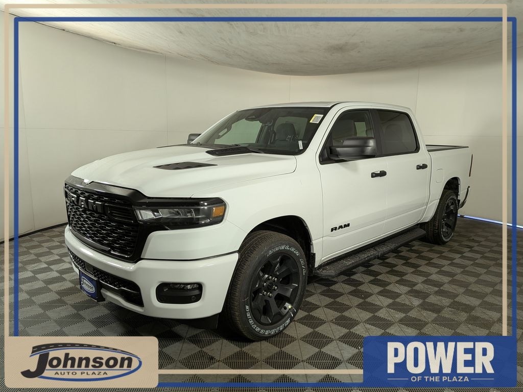New 2026 Ram 1500 EXPRESS CREW CAB 4X4 5'7 BOX Pickup