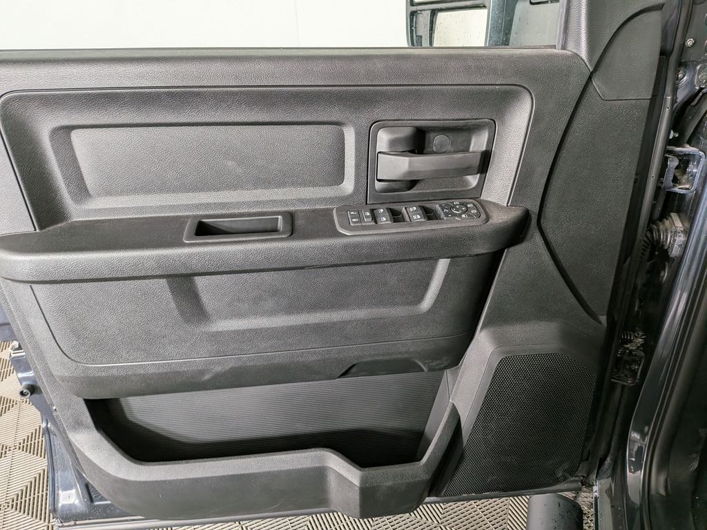 2026 RAM 2500 Tradesman/Black Express - Photo 14