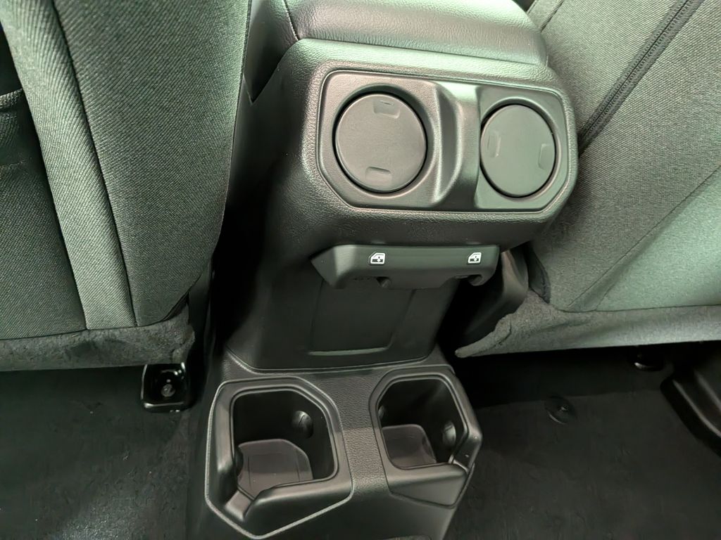 2026 Jeep Wrangler 4-Door Willys - Photo 27