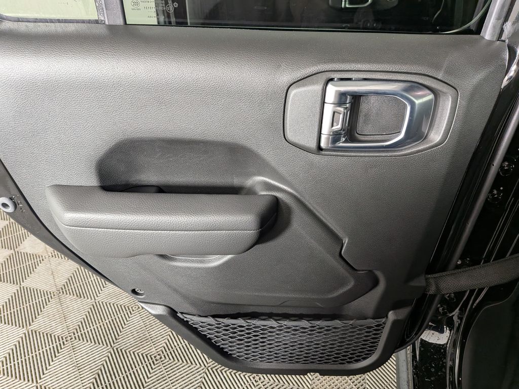 2026 Jeep Wrangler 4-Door Willys - Photo 26