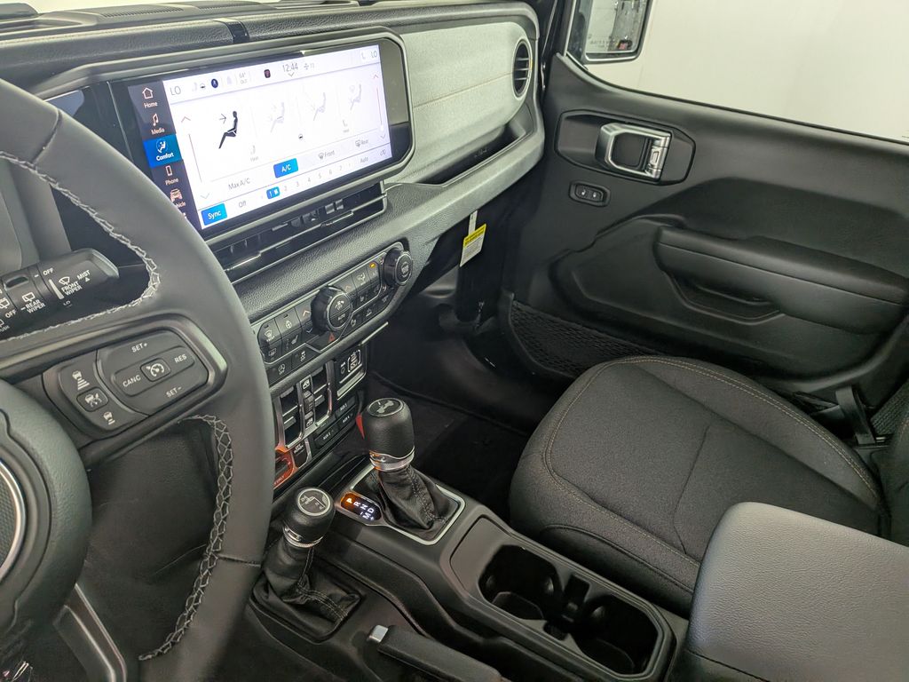 2026 Jeep Wrangler 4-Door Willys - Photo 24