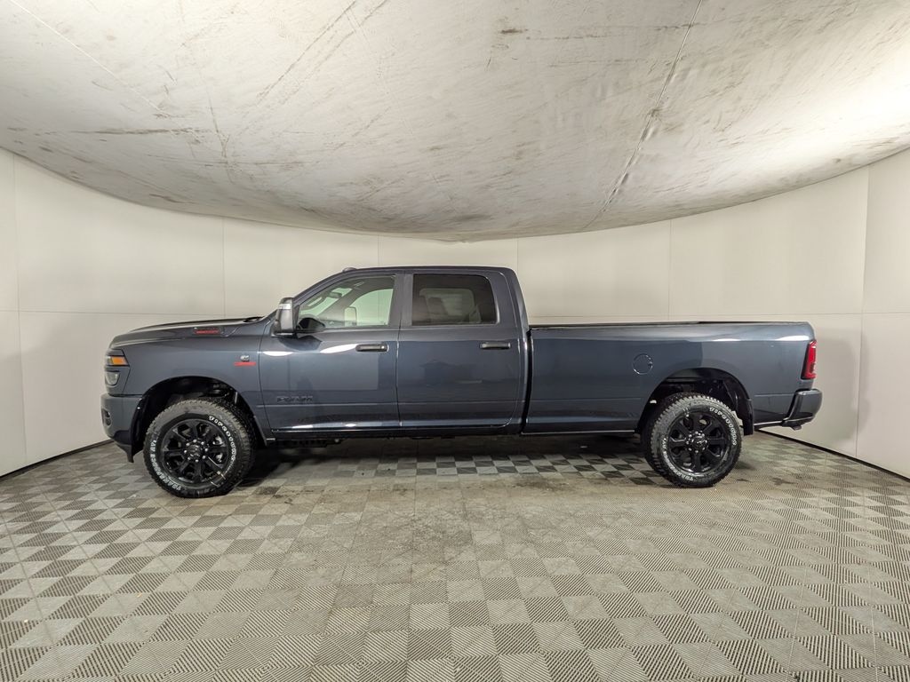 New 2026 Ram 3500 BIG HORN CREW CAB 4X4 8' BOX Pickup