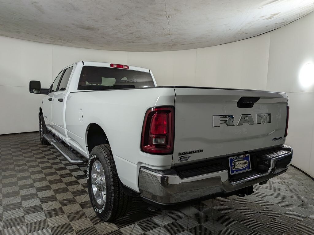 New 2025 Ram 3500 BIG HORN CREW CAB 4X4 8' BOX Pickup