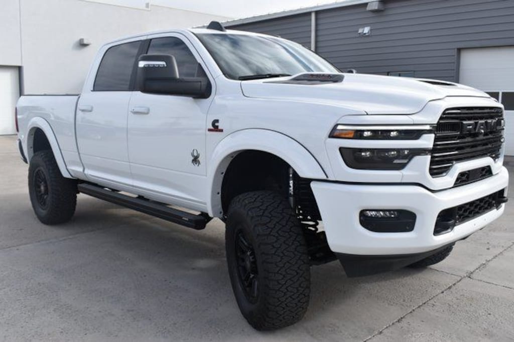 New 2025 Ram 2500 LARAMIE CREW CAB 4X4 6'4 BOX Pickup