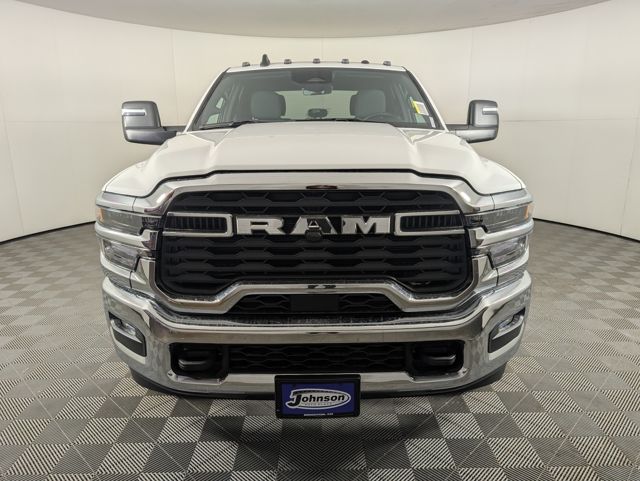2025 Ram 3500 Tradesman photo 2