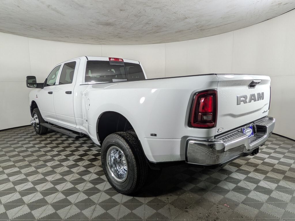 New 2026 Ram 3500 TRADESMAN CREW CAB 4X4 8' BOX Pickup