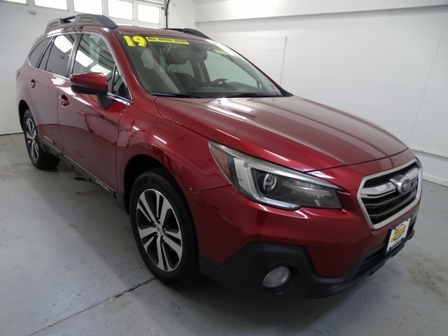 2019 Subaru Outback Limited's photo
