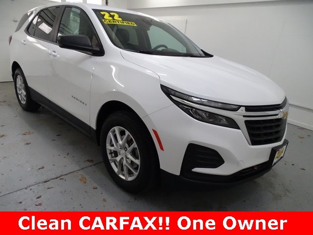 2022 Chevrolet Equinox LS's photo