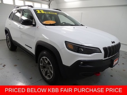 2023 Jeep Cherokee Trailhawk SUV