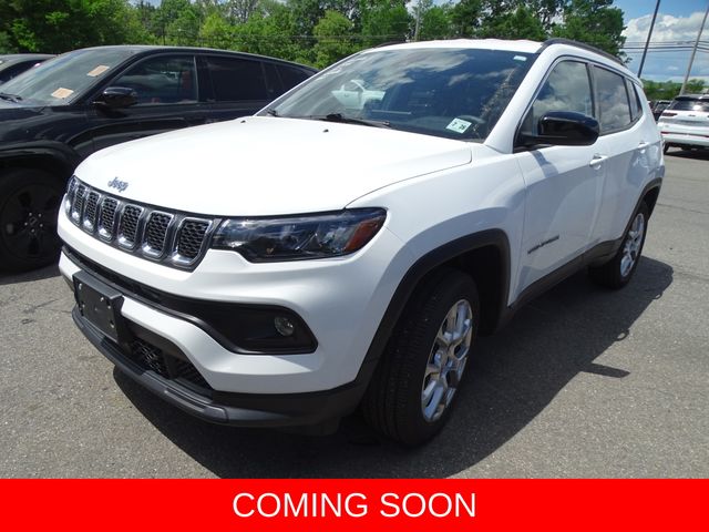 2023 Jeep Compass Latitude Lux 4X4's photo