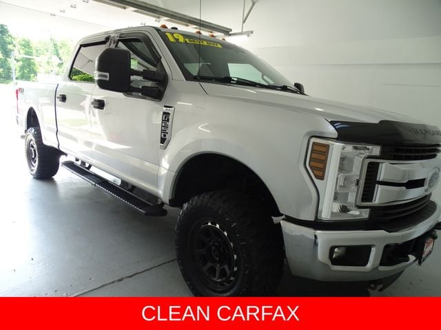 2019 Ford F-250 XLT 4x4 Crew Cab 8' Box's photo